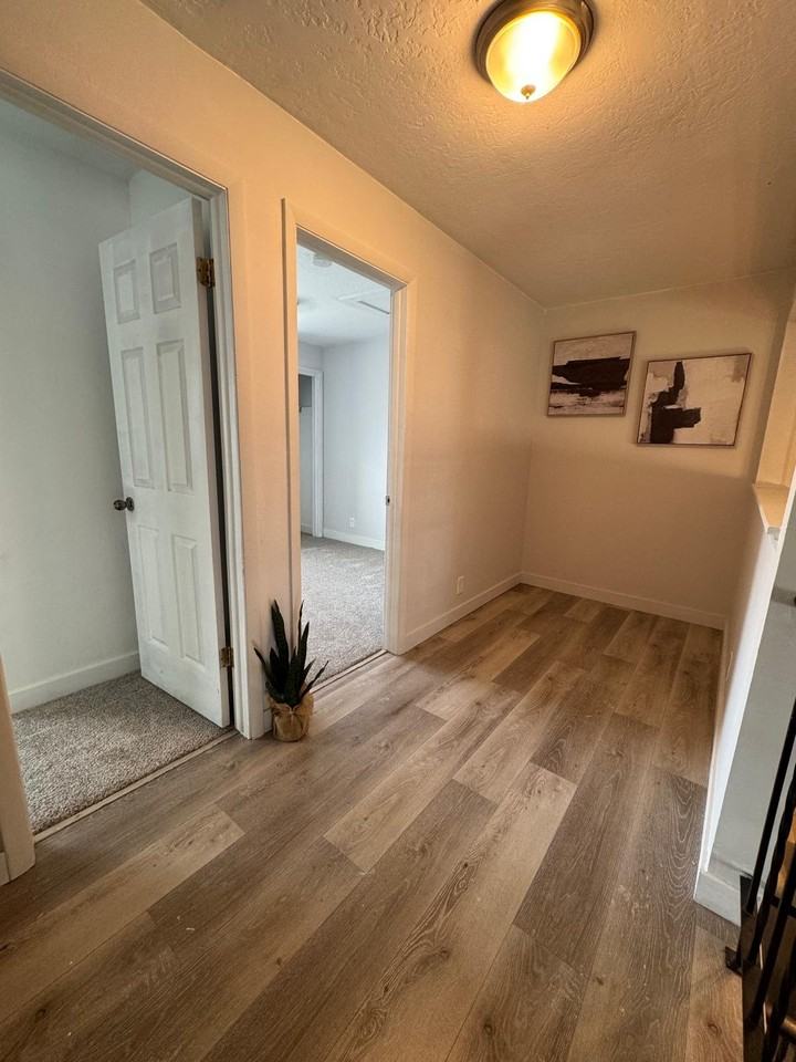 2650 S Melville Dr - Photo 2 of 5