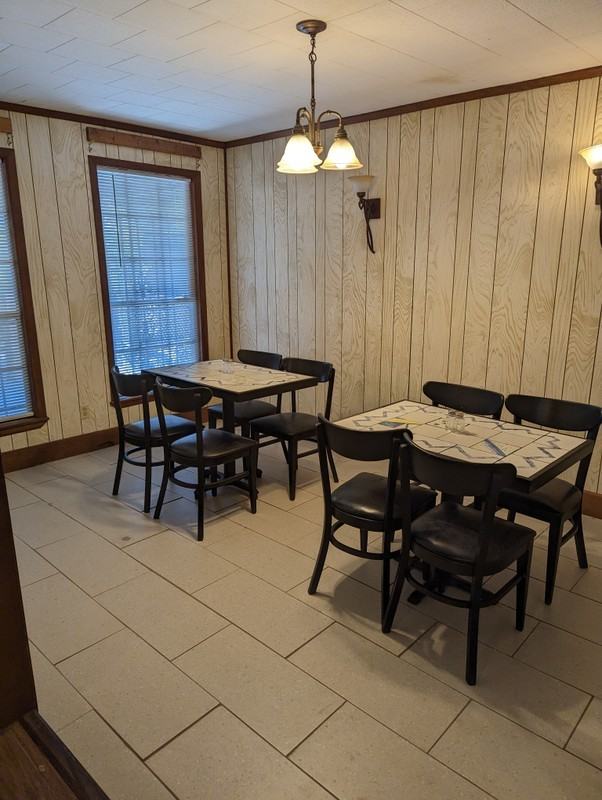 1241 Hawthorn Dr #3 - Photo 3 of 5