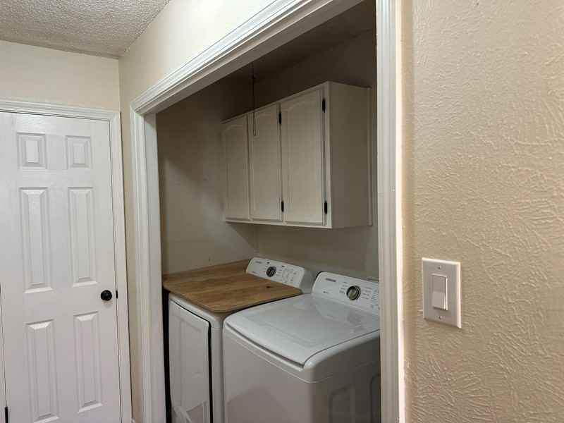 204 E Rucker St - Photo 4 of 7