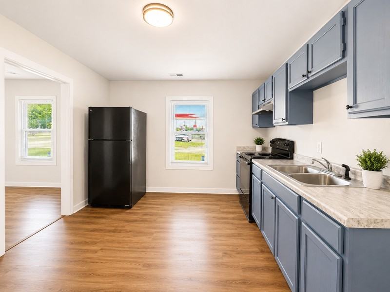1414 E Washington St - Photo 3 of 4