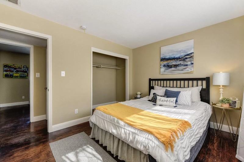 7648 Van Maren Ln - Photo 6 of 10