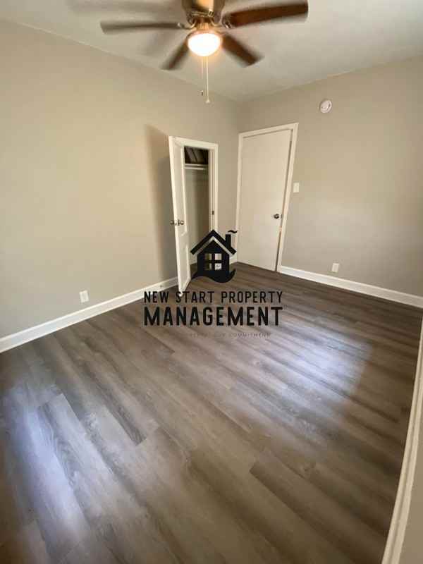 5747 Knowles Dr - Photo 6 of 30