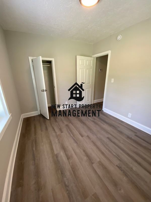 5747 Knowles Dr - Photo 7 of 30