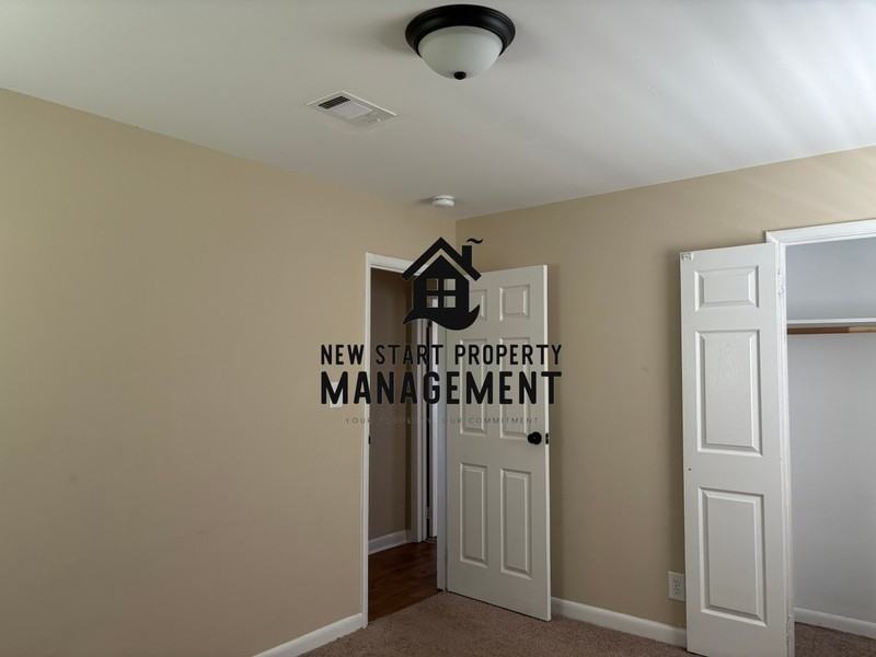 201 Carolina Ave #211B - Photo 2 of 9