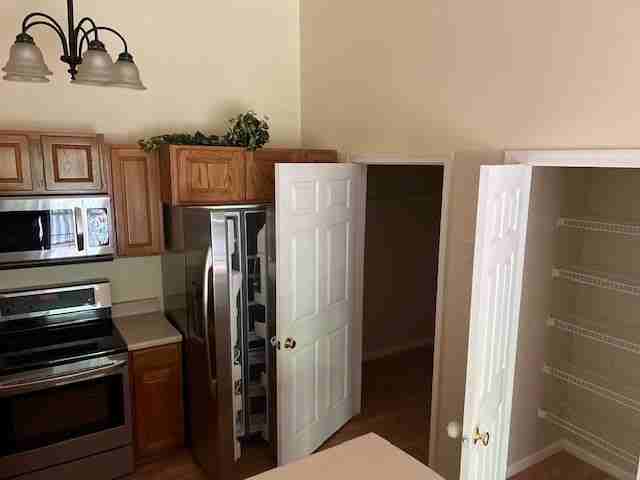 180 Wexford Dr - Photo 2 of 11