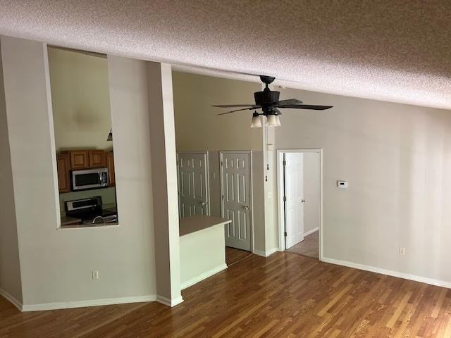 180 Wexford Dr - Photo 7 of 11