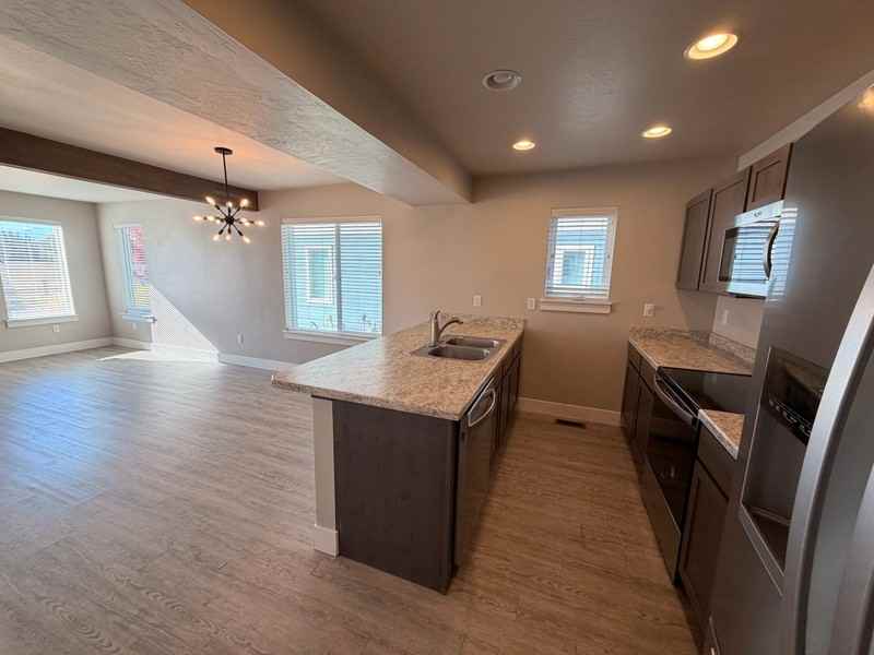 4712 Giada Dr #B - Photo 5 of 17