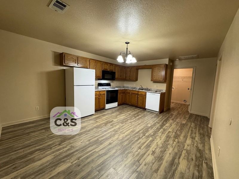 601 Bogil Rd #4 - Photo 4 of 19