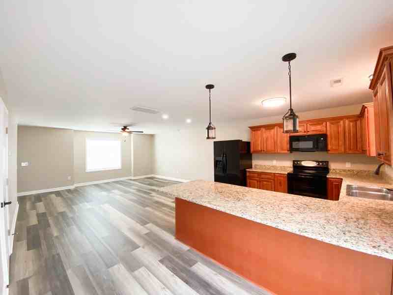 805 E Main St #E - Photo 4 of 11
