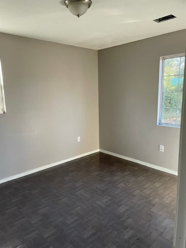 1513 Tremont St - Photo 2 of 8