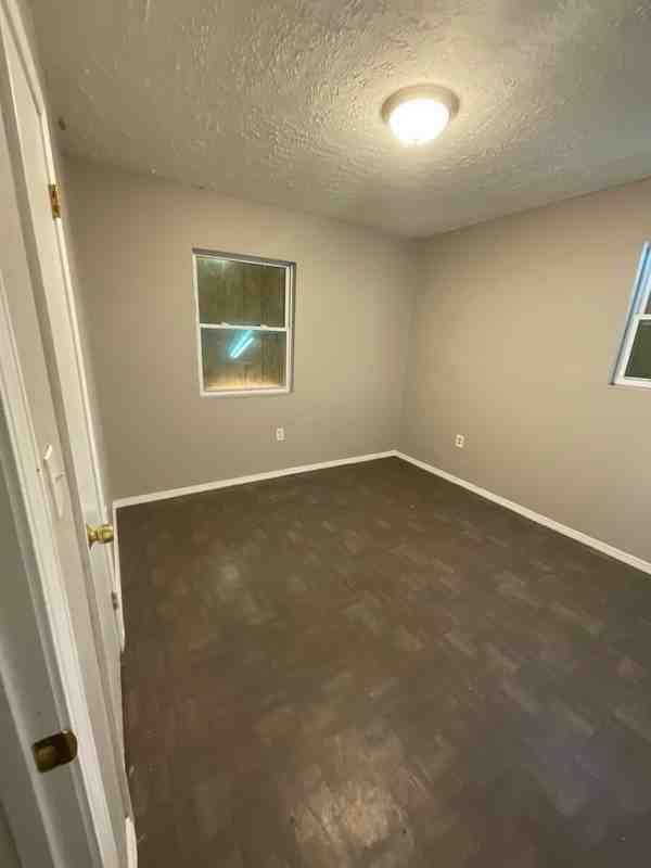 1513 Tremont St - Photo 6 of 8