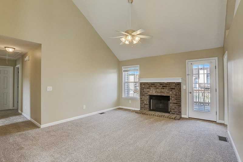 2000 Whitney Creek Dr #3 - Photo 4 of 11