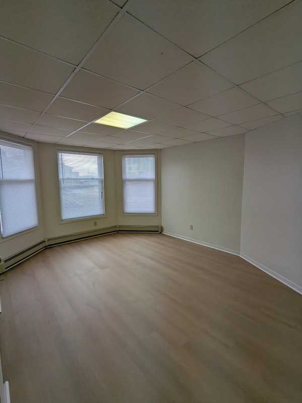 1526 Hughitt Ave #1526LOWER - Photo 3 of 3