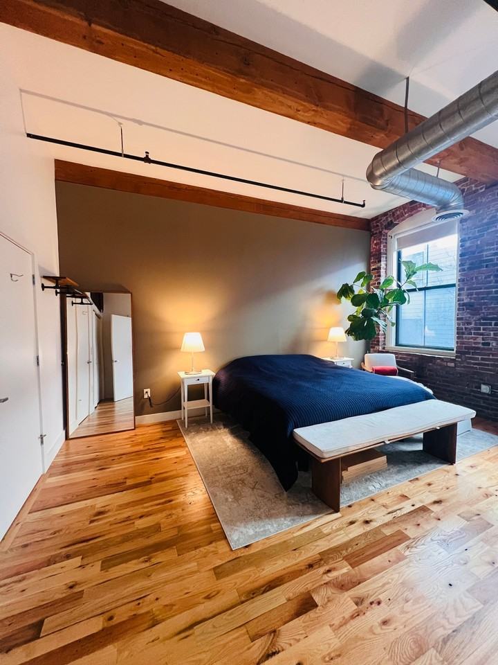 589 Essex St #303 - Photo 4 of 8