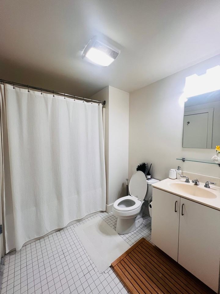 589 Essex St #303 - Photo 5 of 8