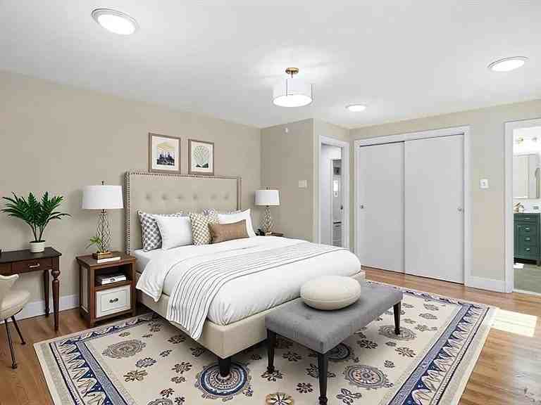 437 Salisbury St - Photo 4 of 14