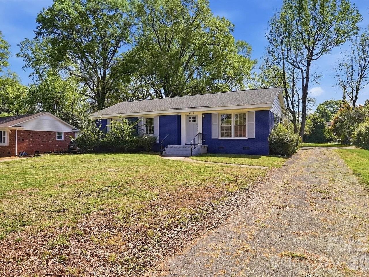 5906 Whitingham Dr - Photo 2 of 11