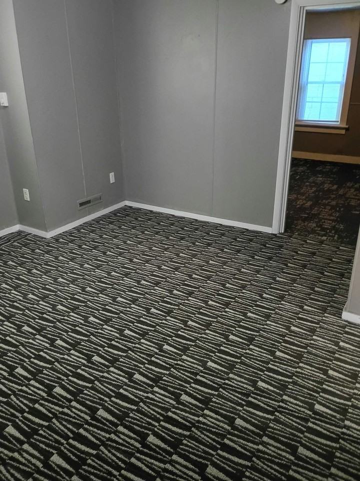 1606 Poplar St #2 - Photo 5 of 9