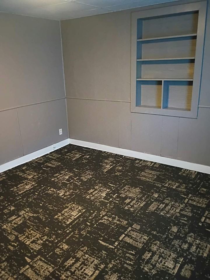 1606 Poplar St #2 - Photo 6 of 9