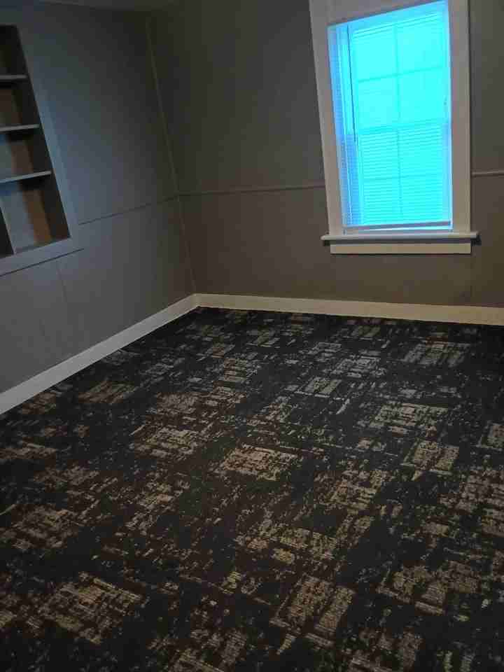 1606 Poplar St #2 - Photo 7 of 9