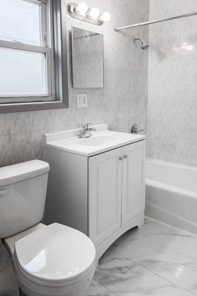 2736 Fenton Ave #FL2 - Photo 3 of 5
