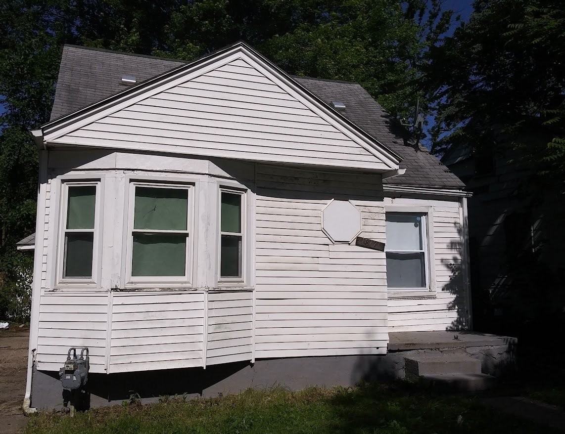 18171 Fielding St - Photo 2 of 13