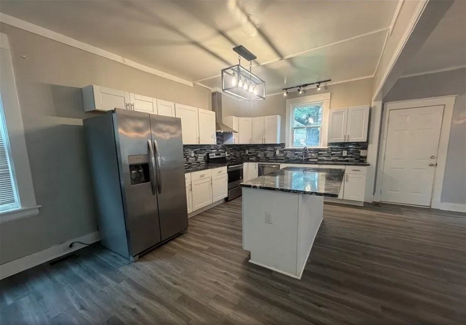 3106 Carolina Ave - Photo 4 of 20