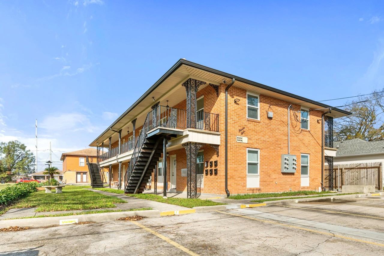 3420 Jackson Blvd #D - Photo 2 of 18