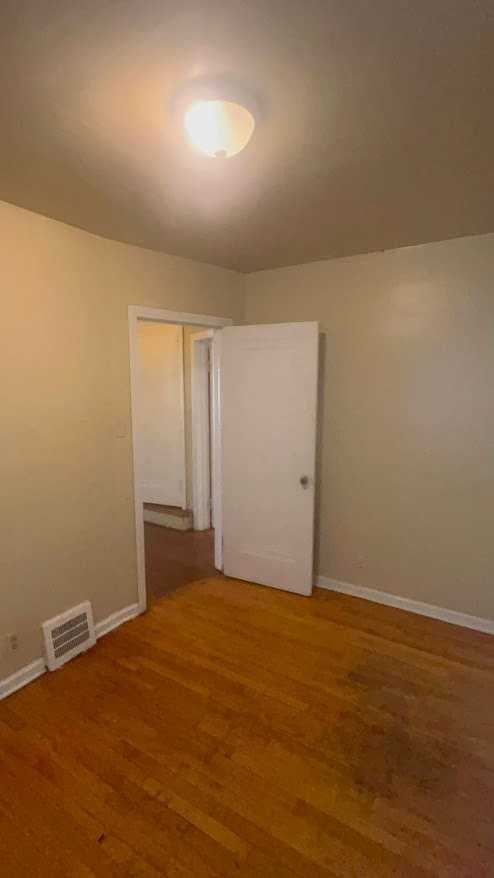 20495 Russell St - Photo 5 of 18