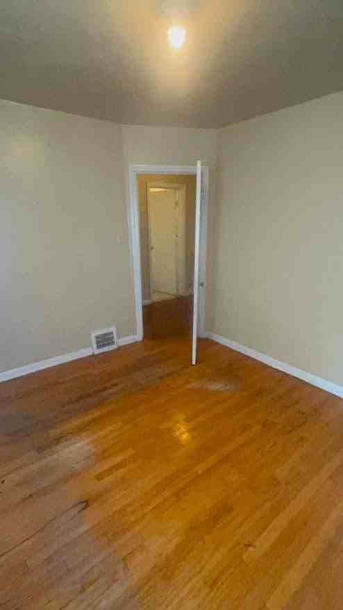 20495 Russell St - Photo 6 of 18