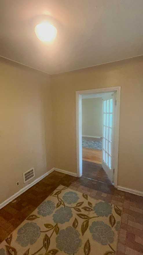 20495 Russell St - Photo 7 of 18