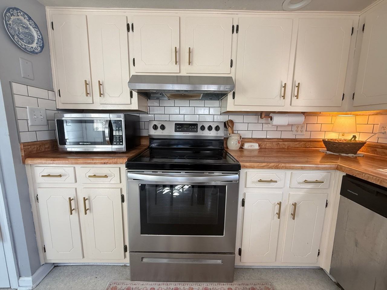 106 Demase St - Photo 5 of 20