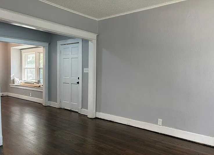 5645 Woodland Ave - Photo 6 of 20