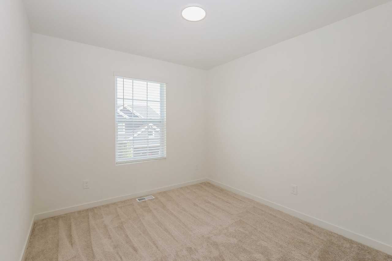 244 Wildflower Dr - Photo 7 of 13