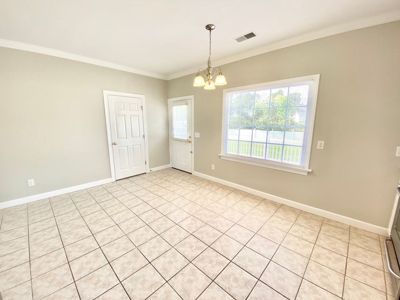604 Birchwood Dr - Photo 6 of 22