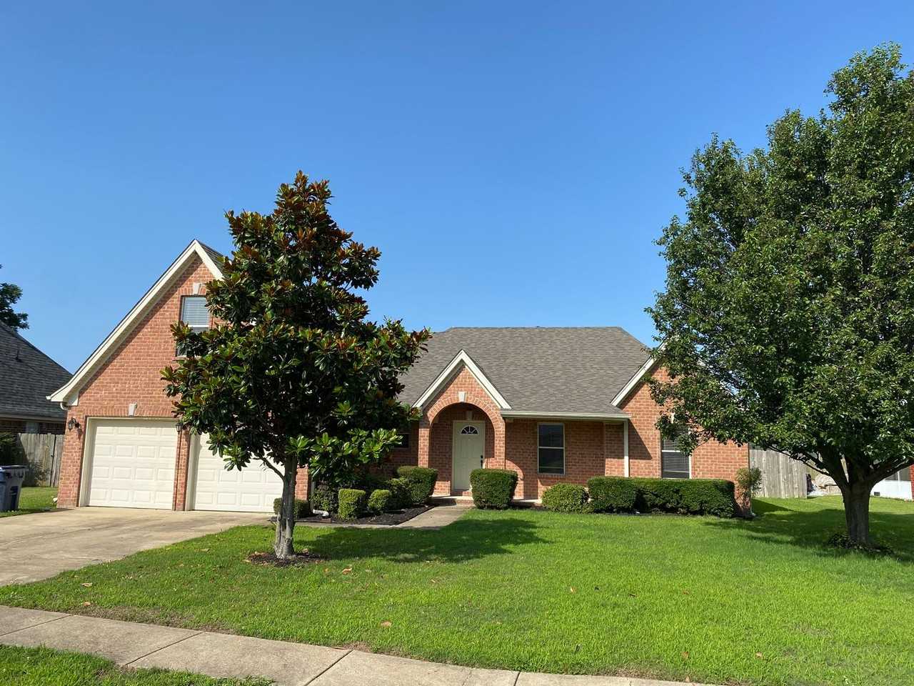 832 Bayou Vista Dr - Photo 2 of 28