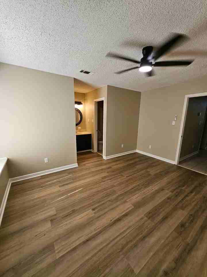 5146 Chantilly Dr - Photo 4 of 8