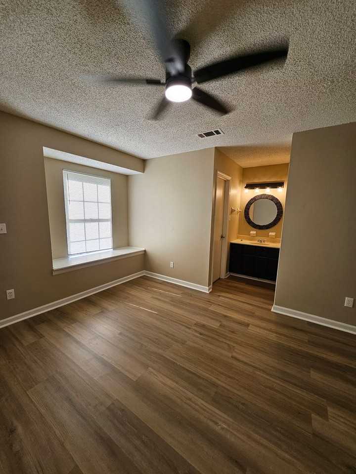 5146 Chantilly Dr - Photo 5 of 8