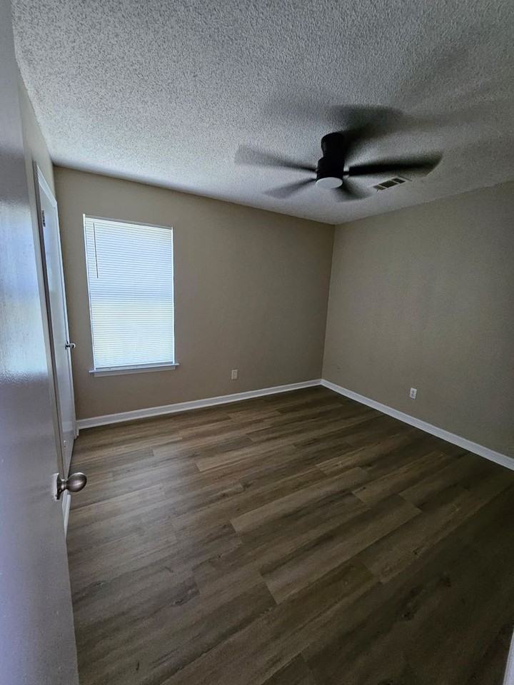 5146 Chantilly Dr - Photo 6 of 8