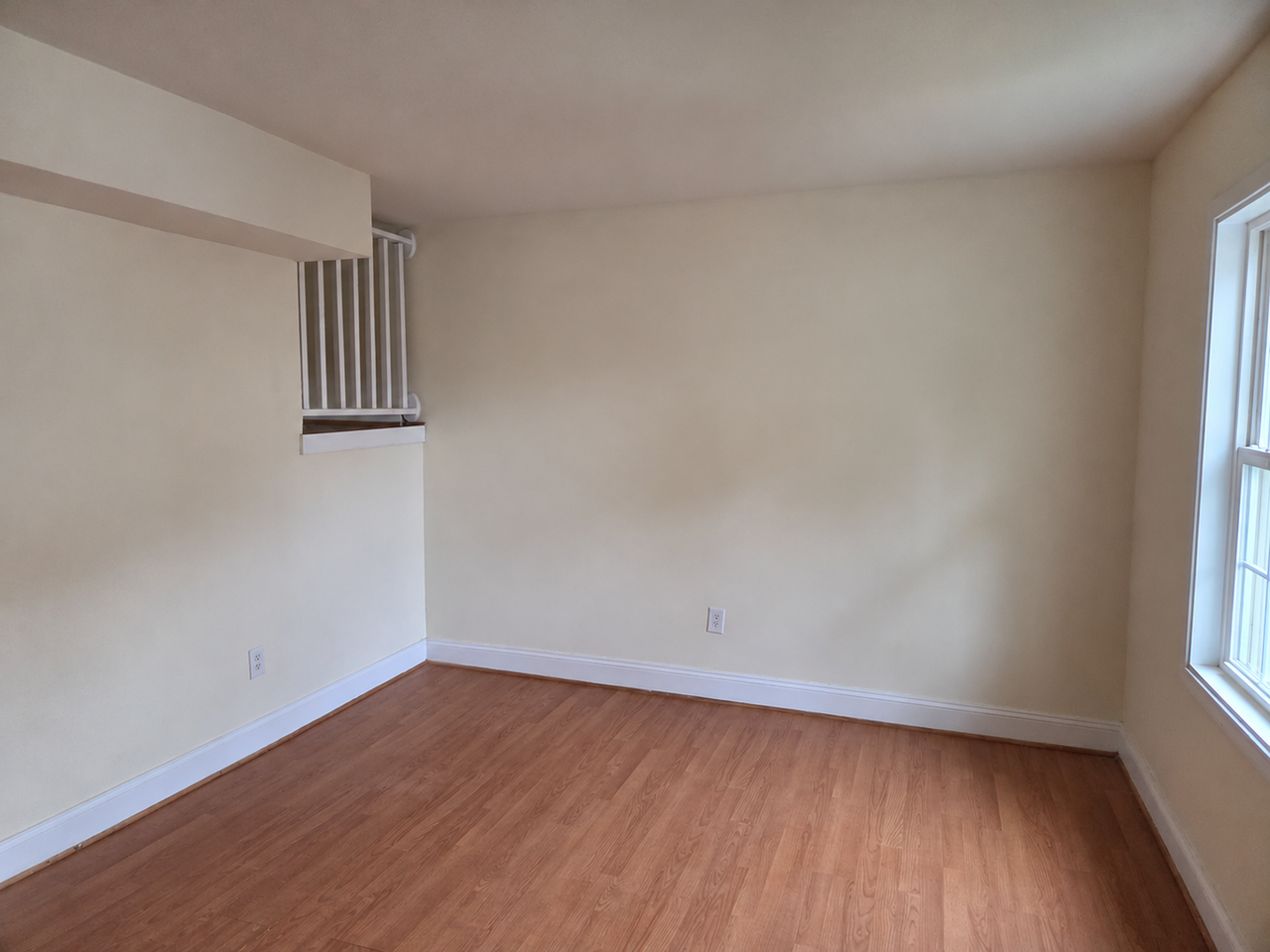 505 4th St - Photo 5 of 11