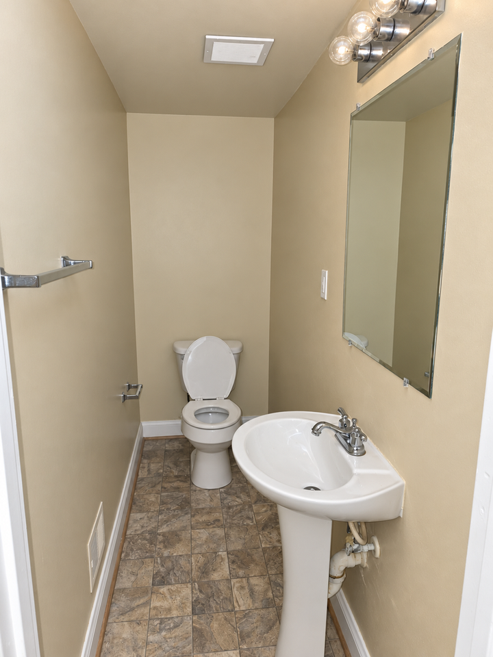 505 4th St - Photo 6 of 11