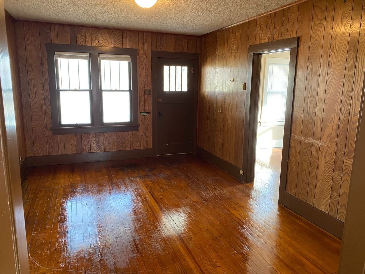 1217 Orchard St - Photo 3 of 13