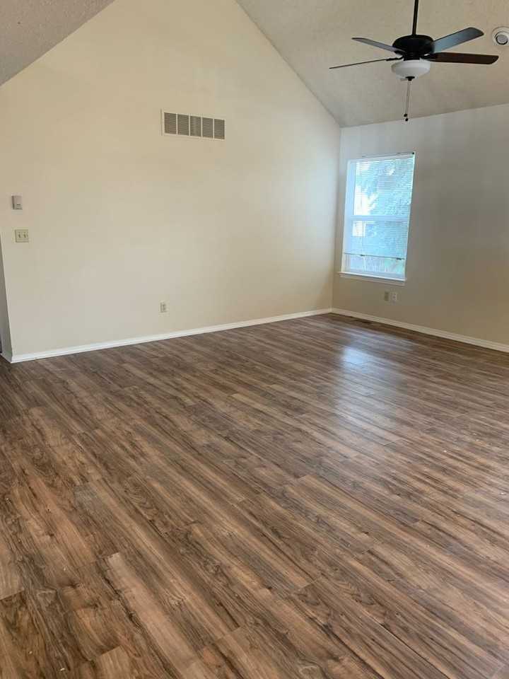 3450 Cedarhurst Way - Photo 6 of 42