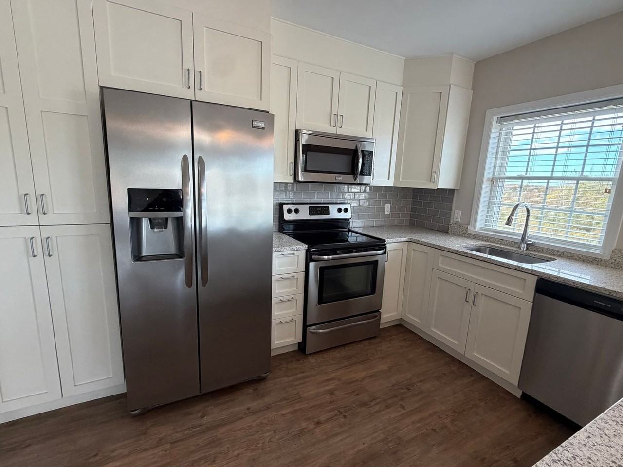 The Residences at Lincoln Park - Photo 2 of 13
