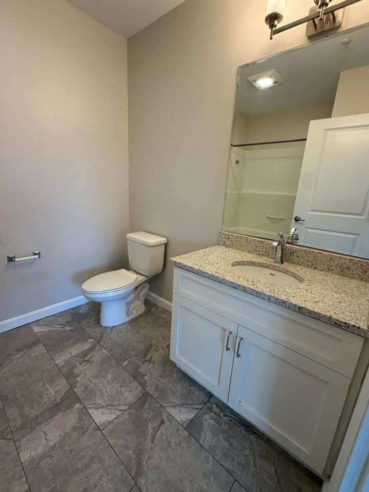 The Residences at Lincoln Park - Photo 7 of 13