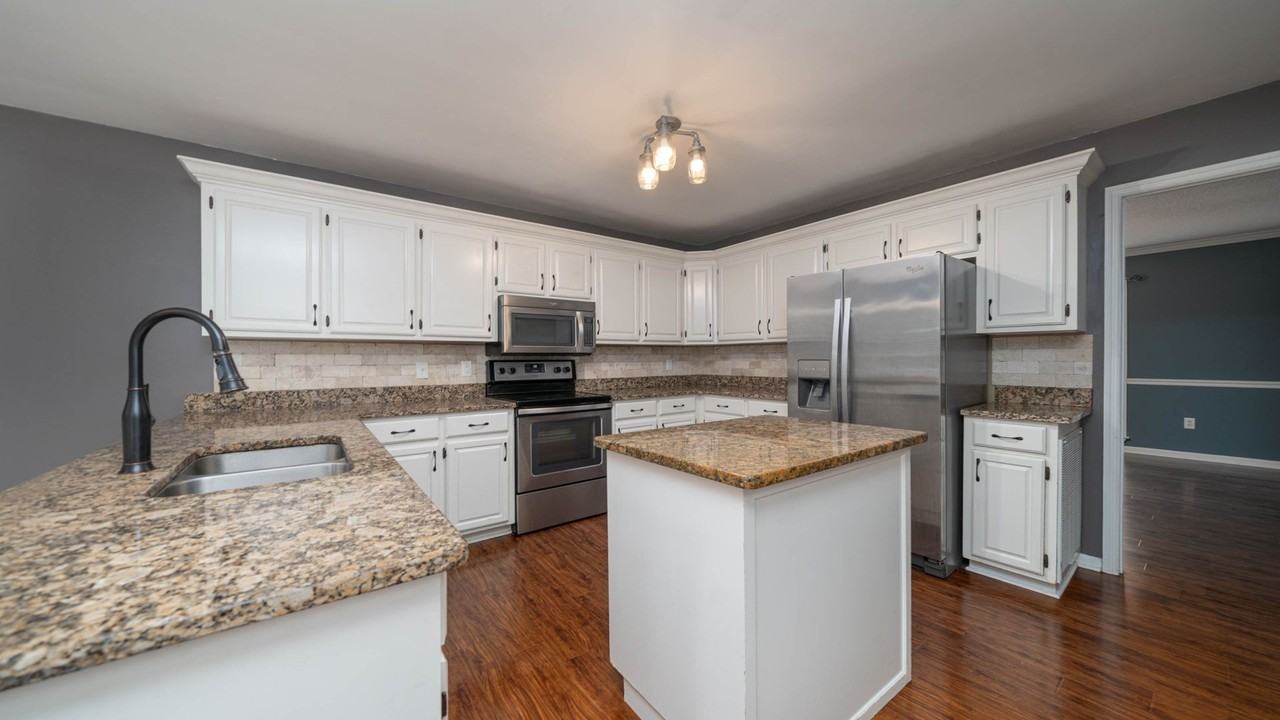 221 Stone Valley Dr - Photo 4 of 19