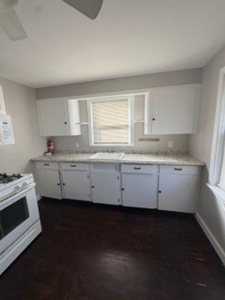 63 W Shevlin Ave - Photo 2 of 12