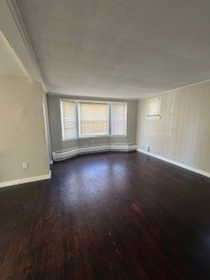63 W Shevlin Ave - Photo 3 of 12