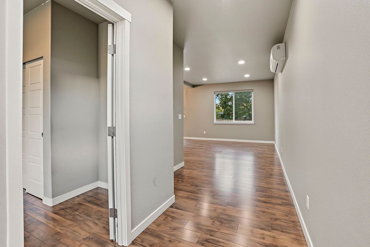 1621 104th St S - Photo 6 of 38
