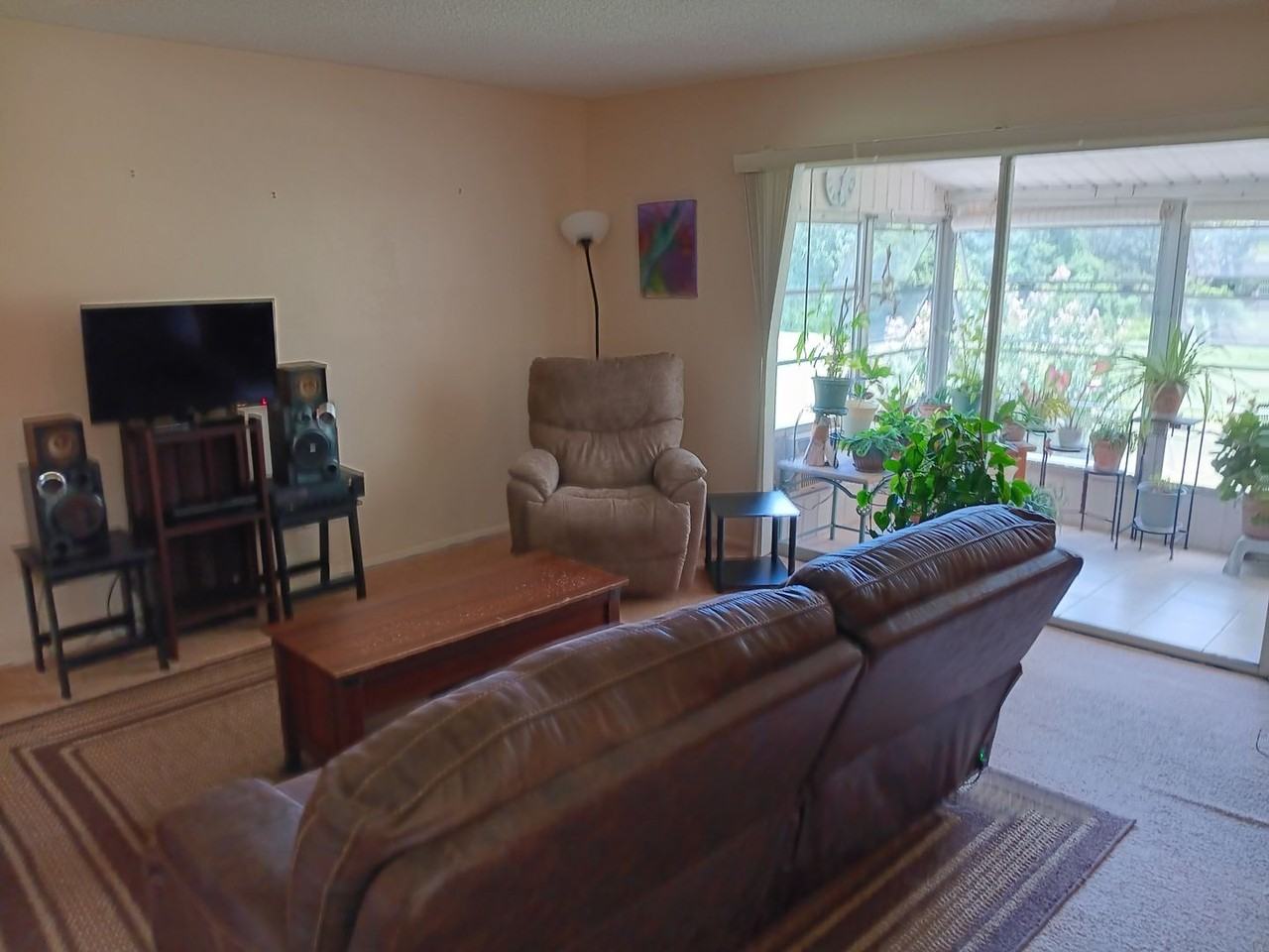 600 Midway Dr - Photo 4 of 27